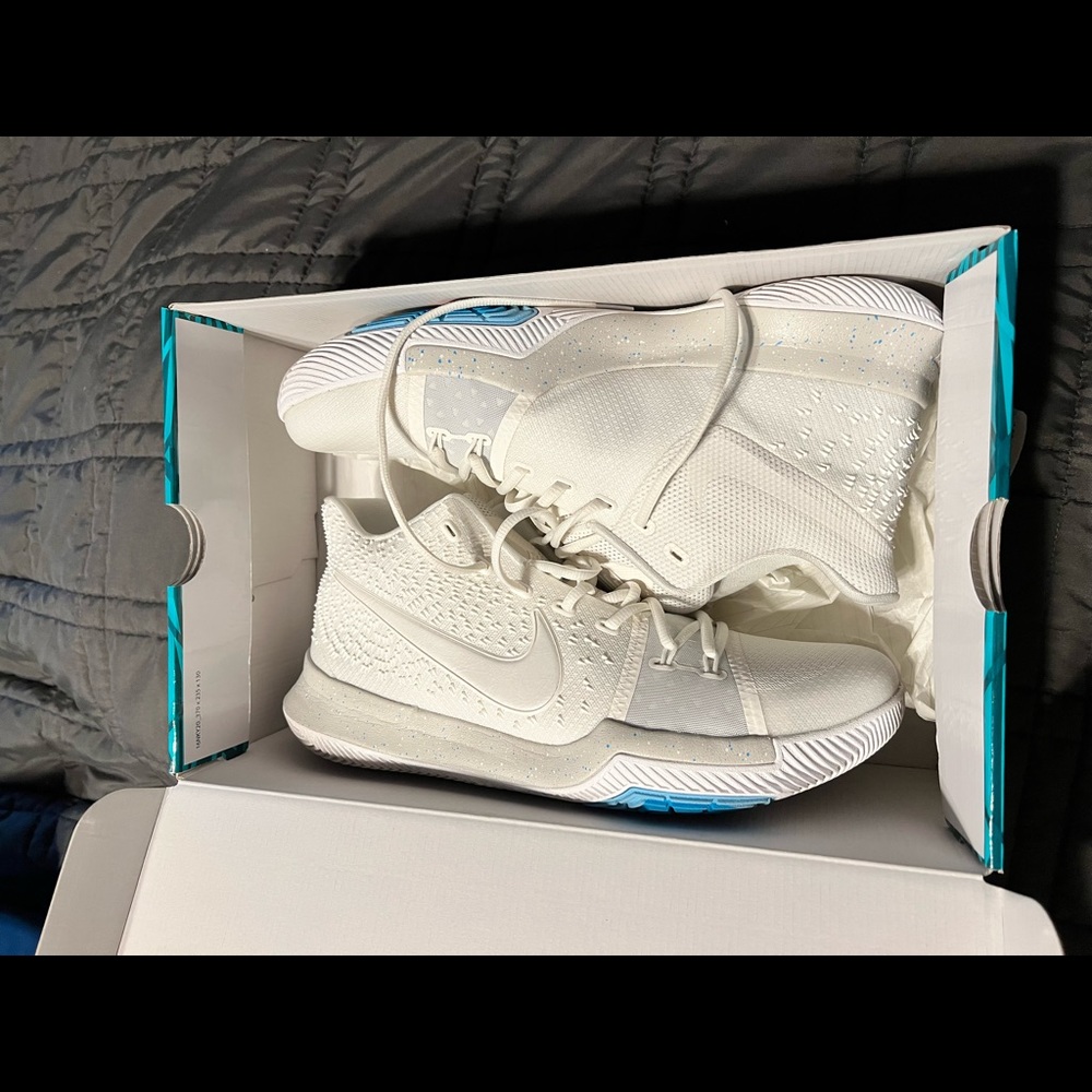 Nike Kyrie 3 White Onyx